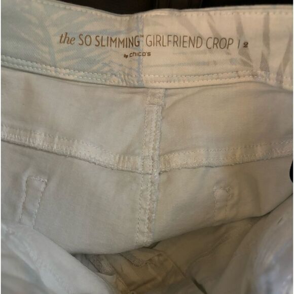Chico's The So Slimming Girlfriend Crop Pant SZ 2 Lg/12 Palm Leaf Print Easter - Picture 3 of 5